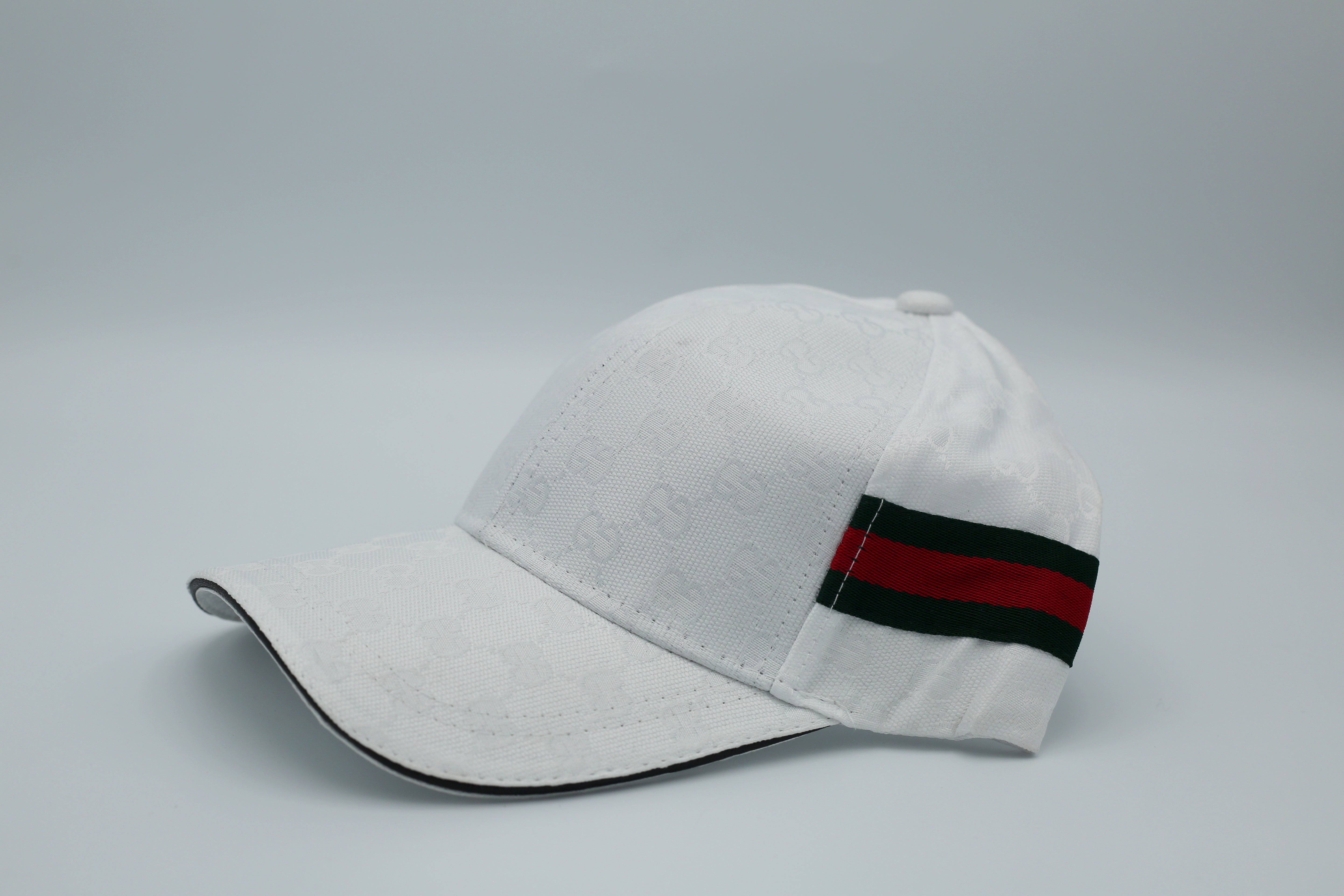 Gucci Men's Cap PC-07