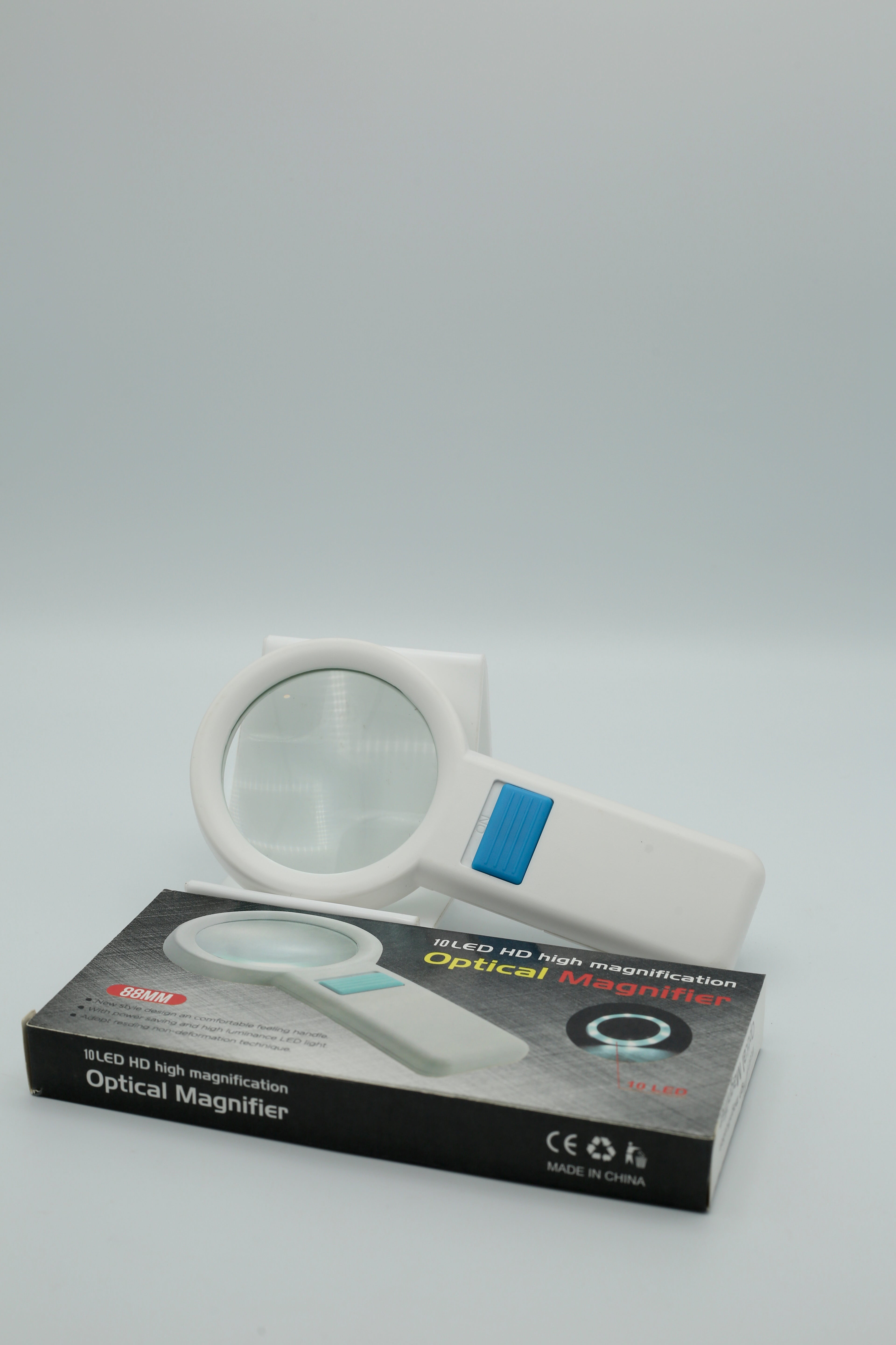 Magnifying Glass with LED 88MM DT-7672