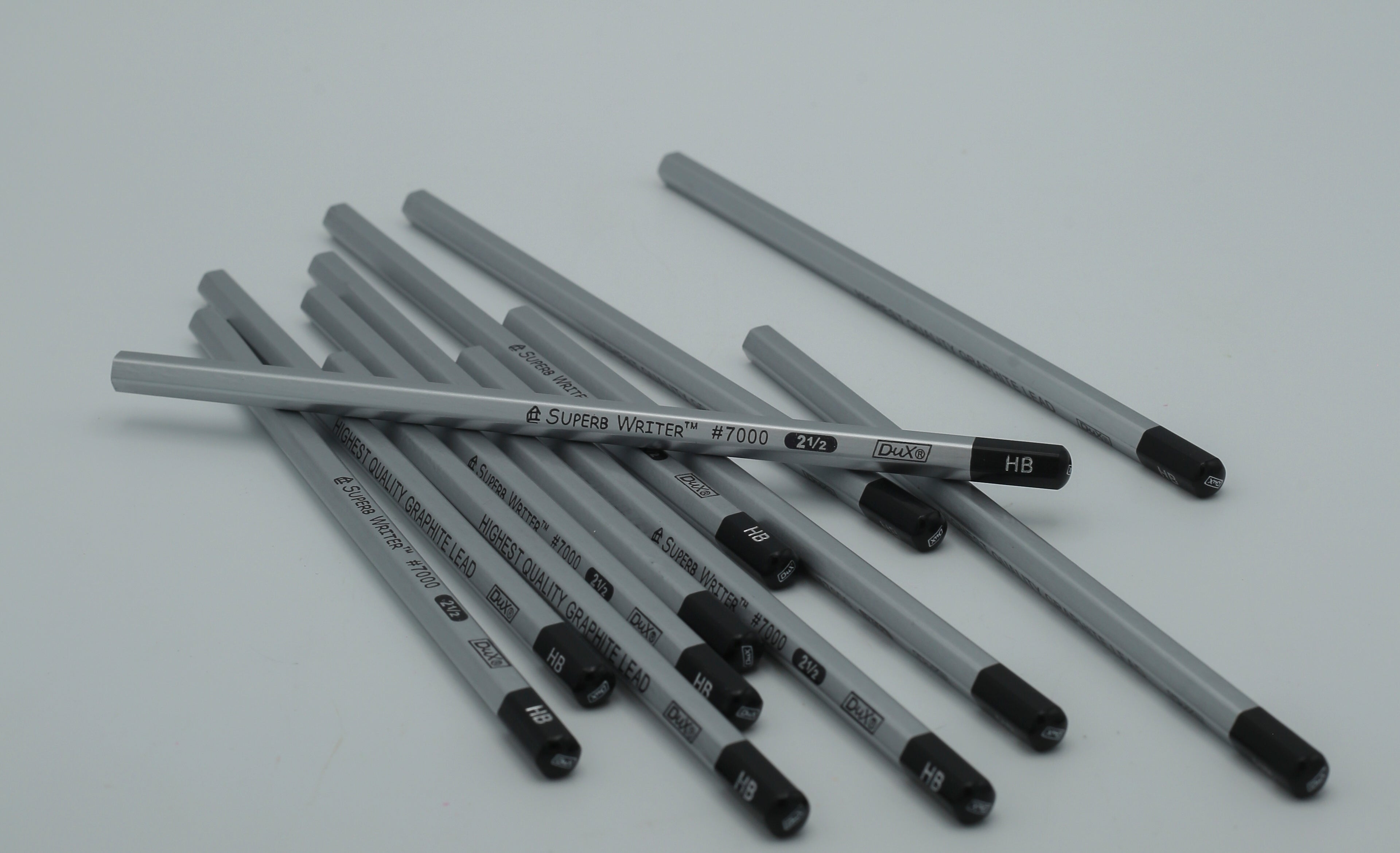 DUX Superb Writer Pencil Box 12pc DX-7000