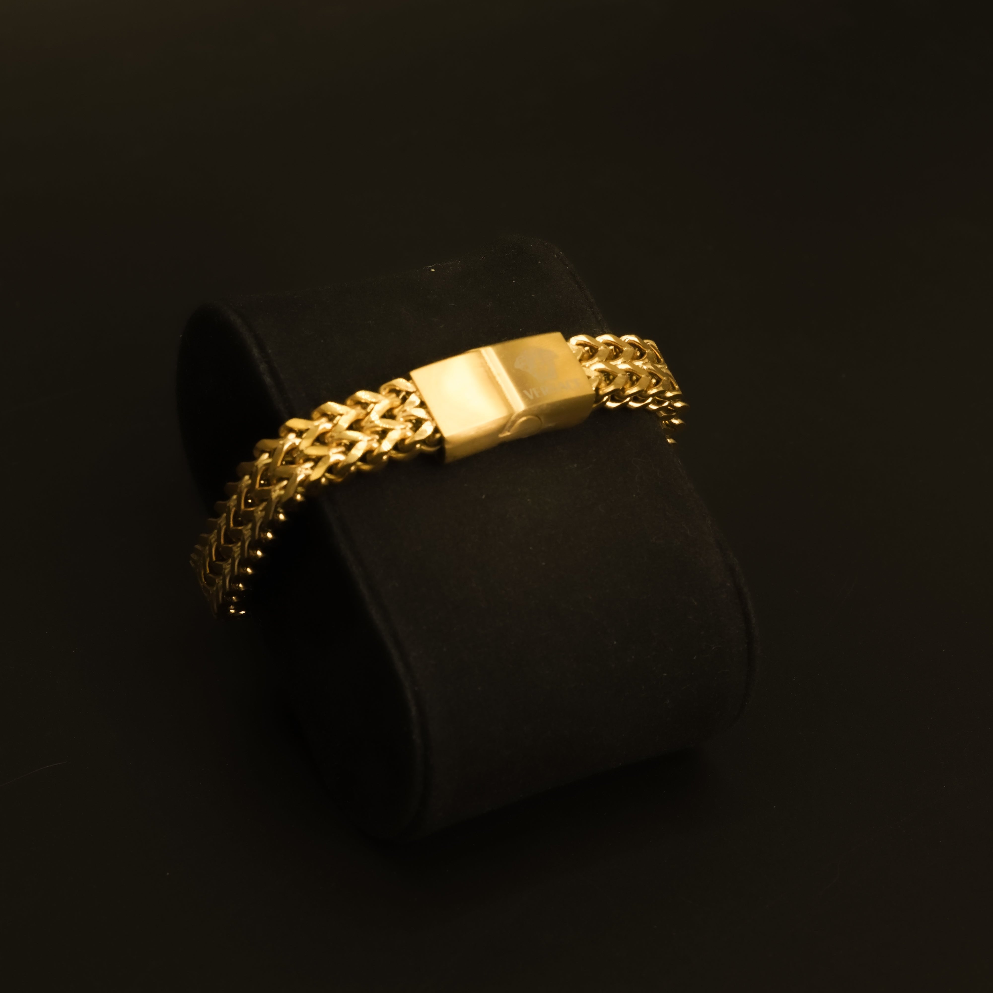 Vercase Golden Stainless Steel Bracelet for Boys and Men Lifetime Colour Guarantee B-5