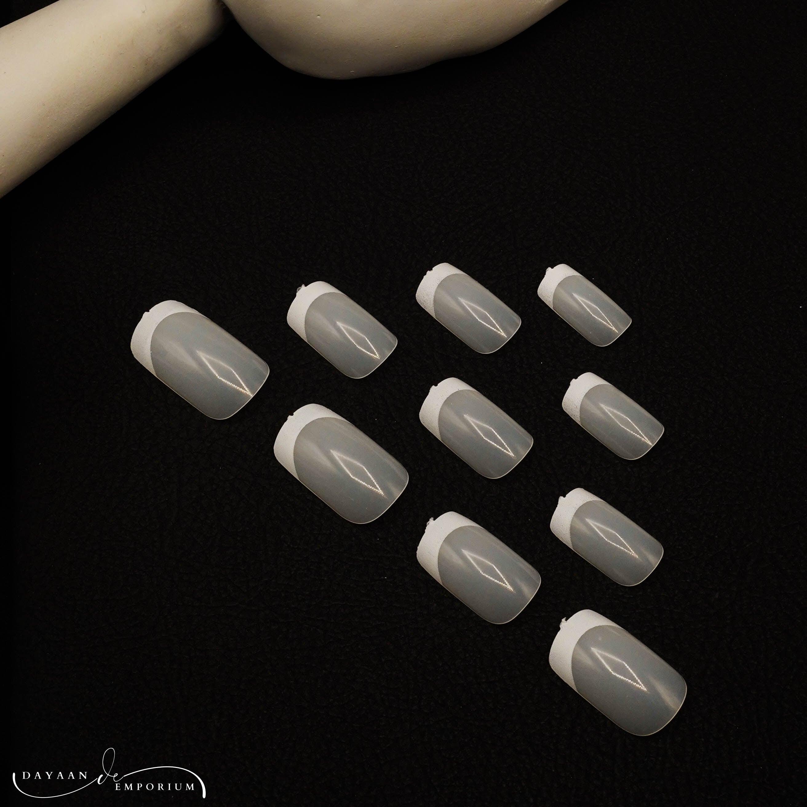 Hucai Fashion Nails 12 Pc Pack  D-6