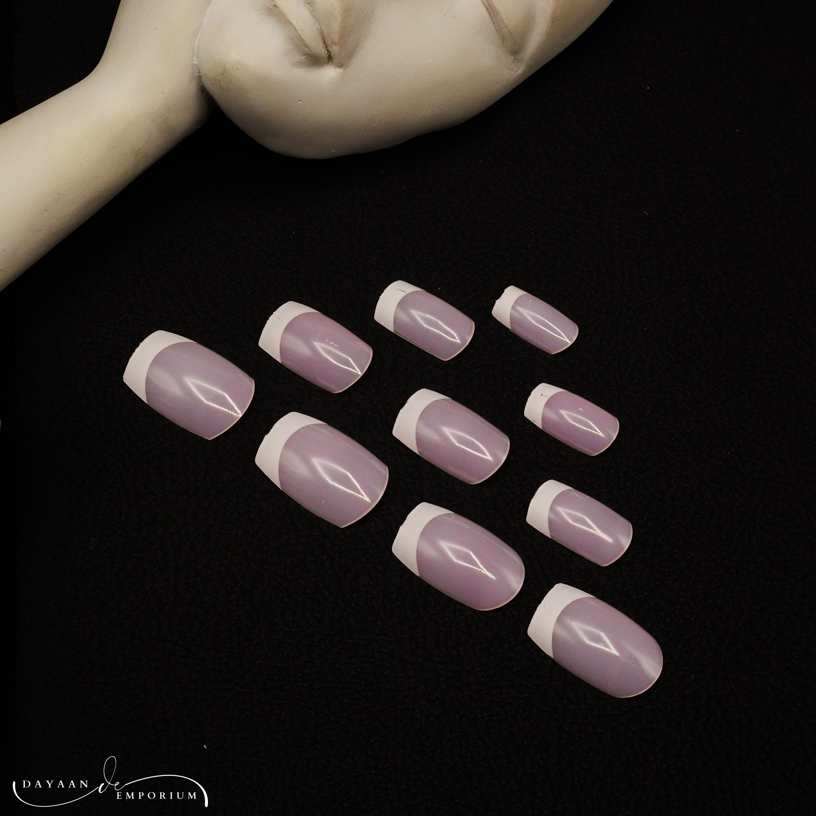 Hucai Fashion Nails 12 Pc Pack  D-4