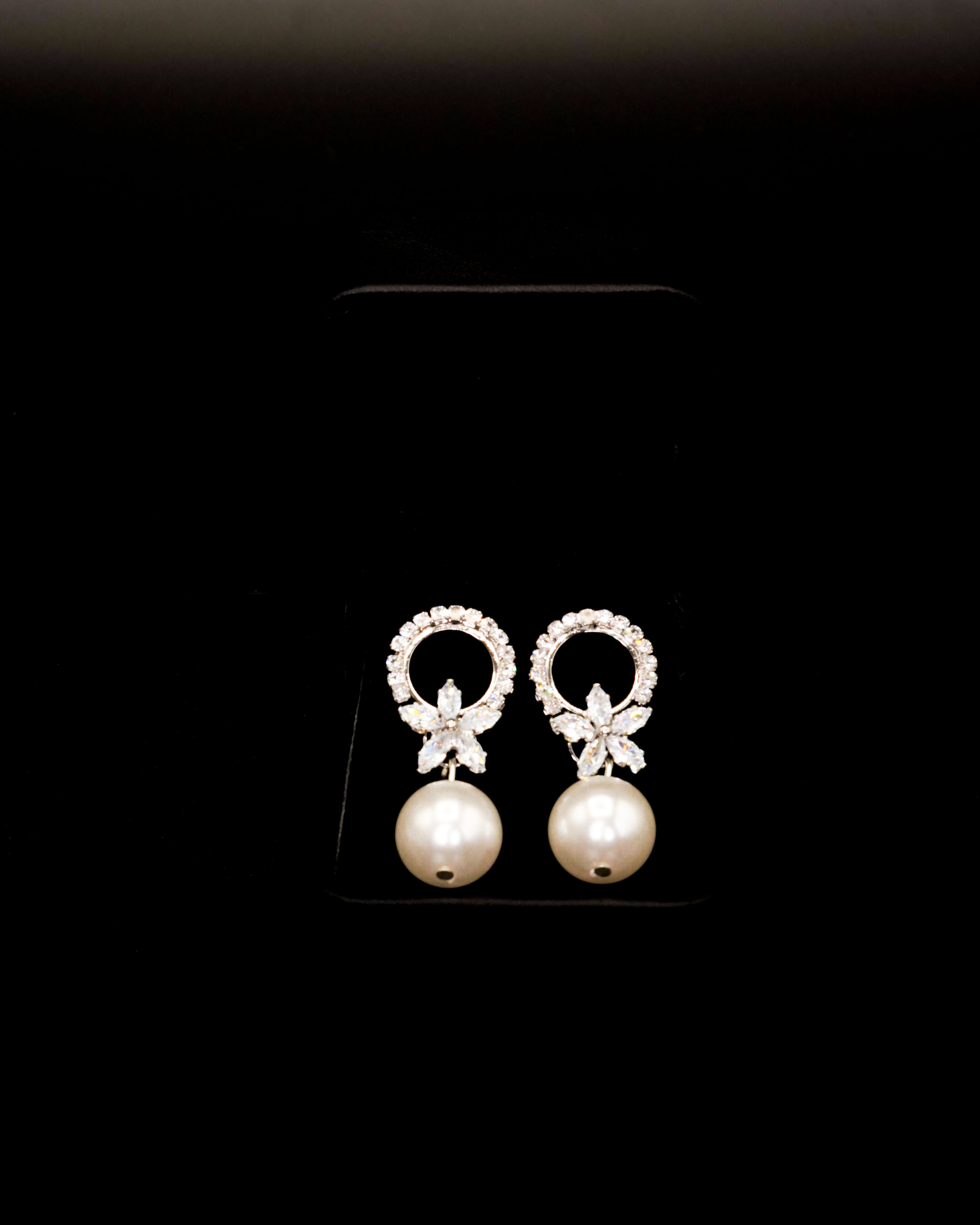 Flower Circled Earrings E-9