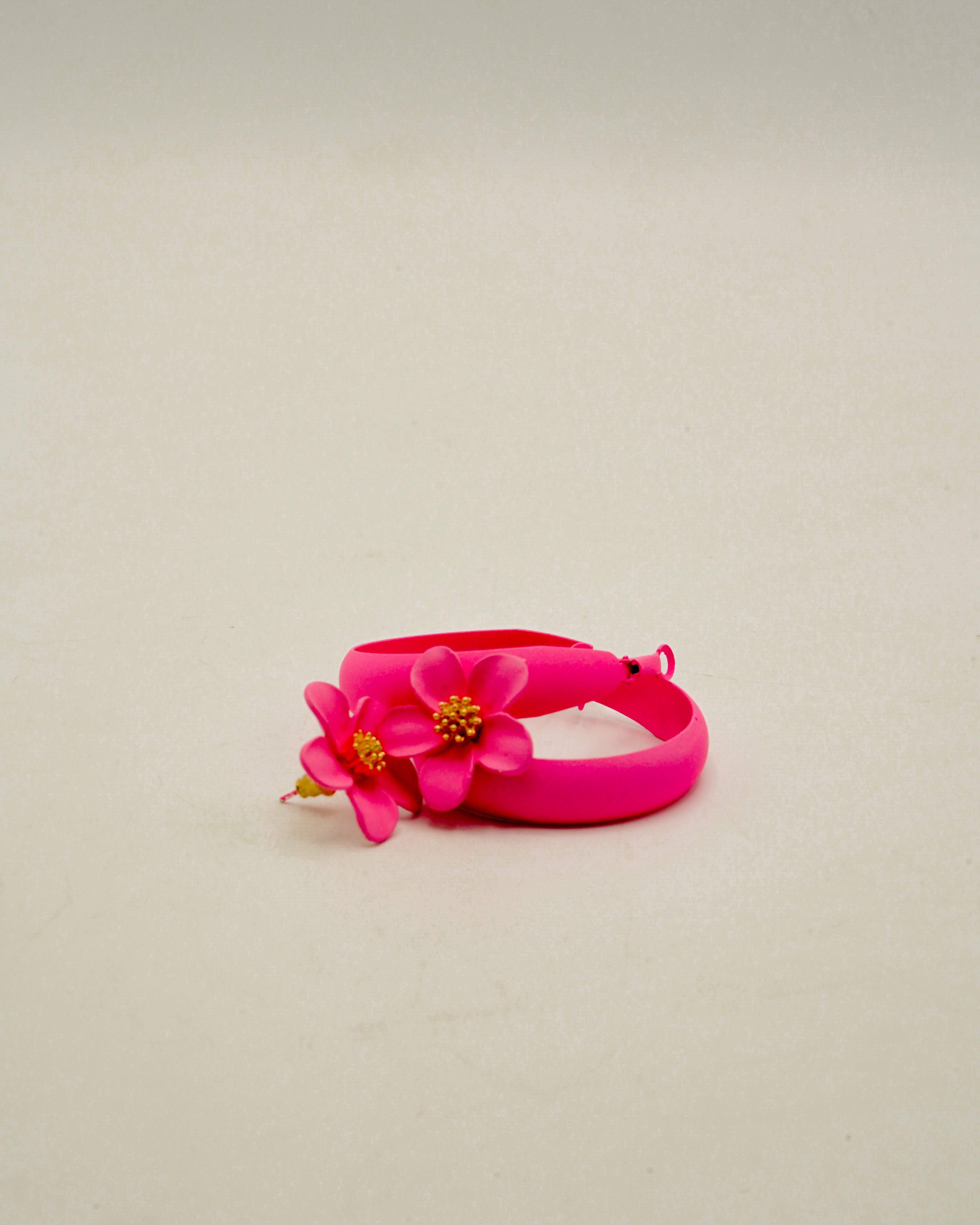 Flower Tops With Hoop Earrings E-25