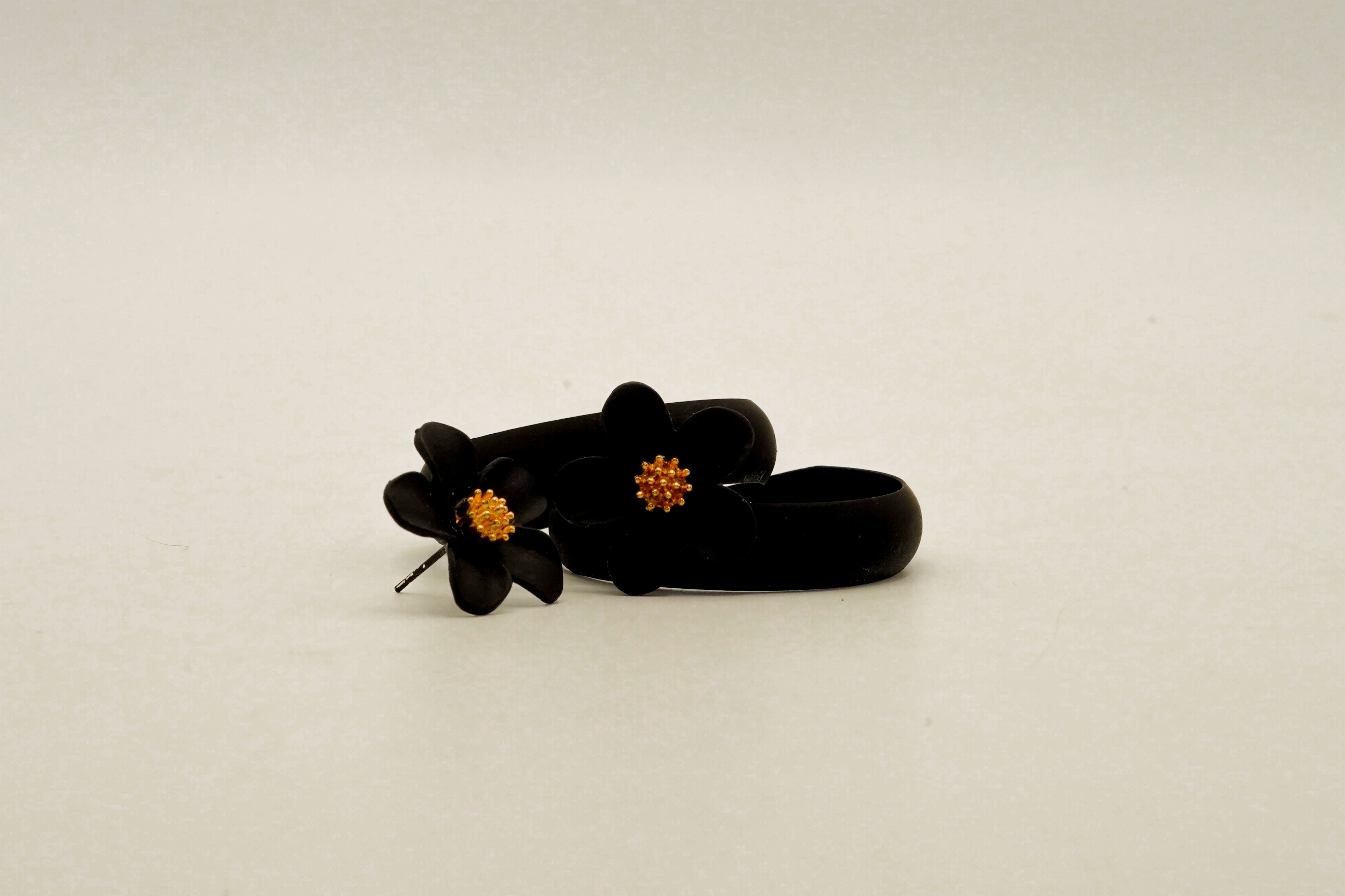 Flower Tops With Hoop Earrings E-25