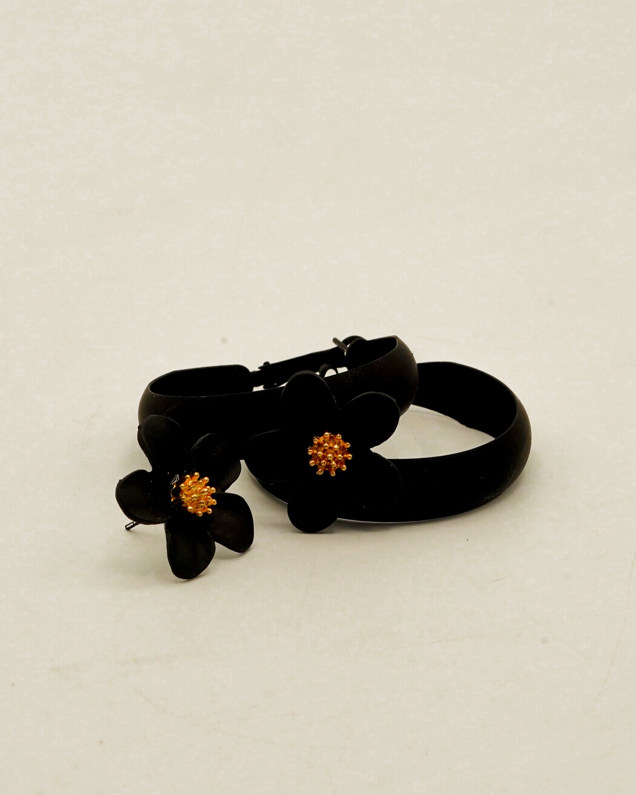 Flower Tops With Hoop Earrings E-25