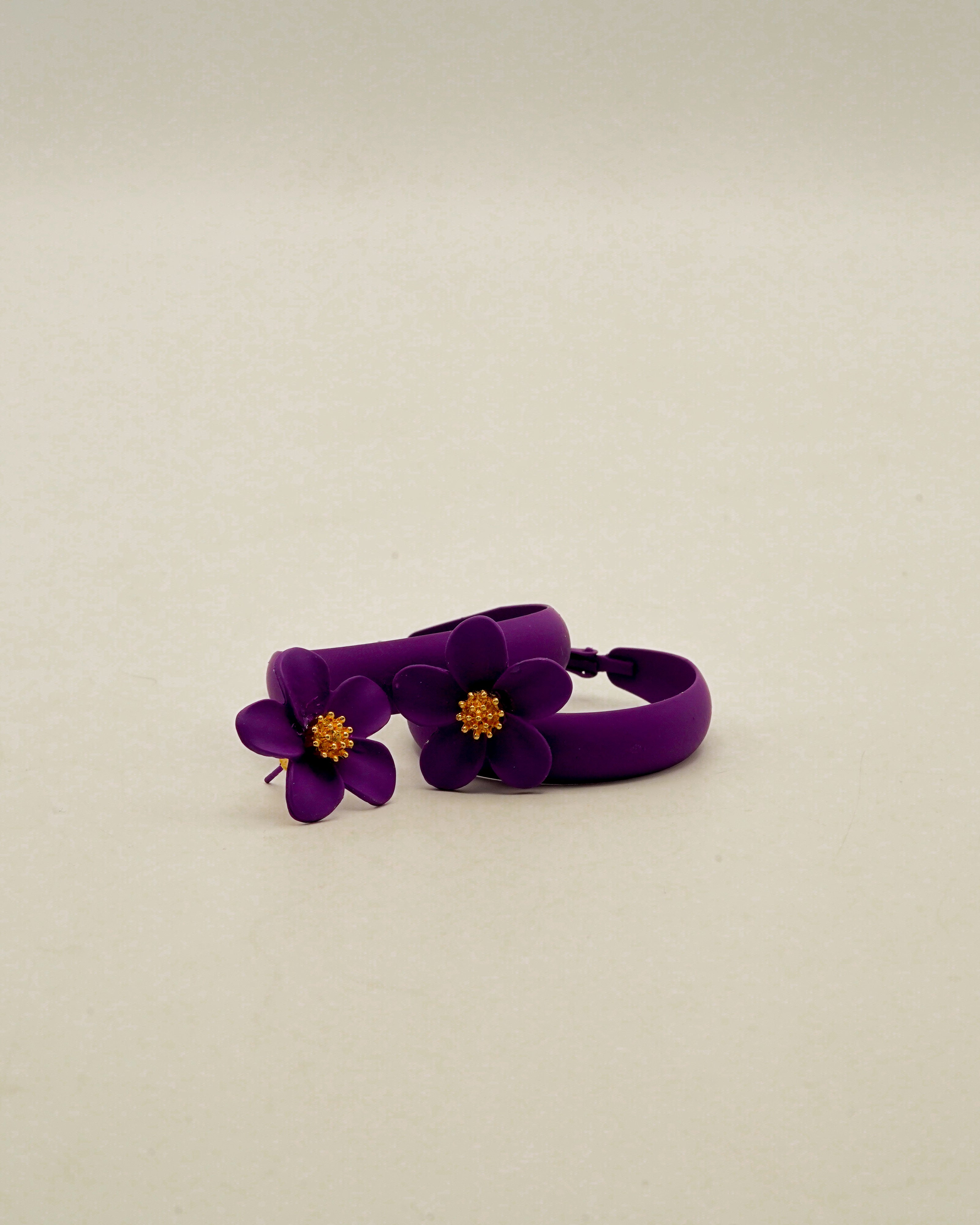 Flower Tops With Hoop Earrings E-25