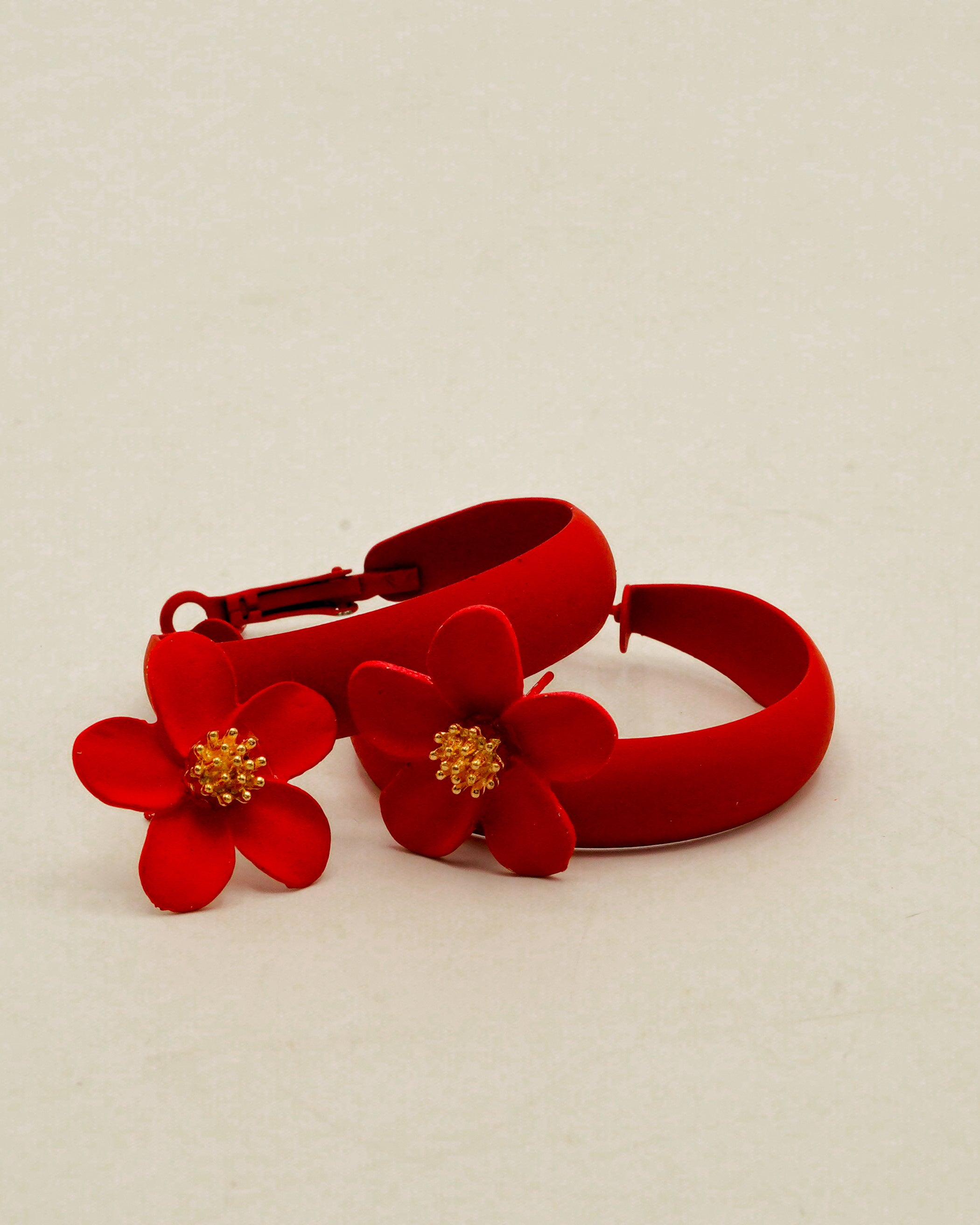Flower Tops With Hoop Earrings E-25